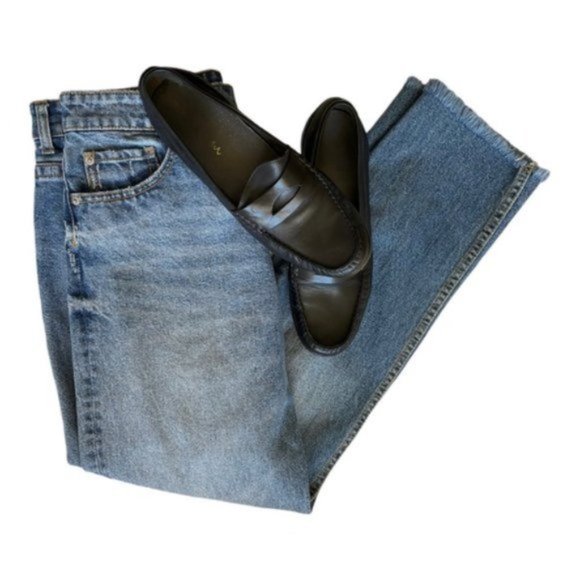 H&M WOMEN'S SIZE 10 HIGH RISE STRAIGHT CAPRI JEANS WITH RAW HEM SIZE 10 - Picture 9 of 11